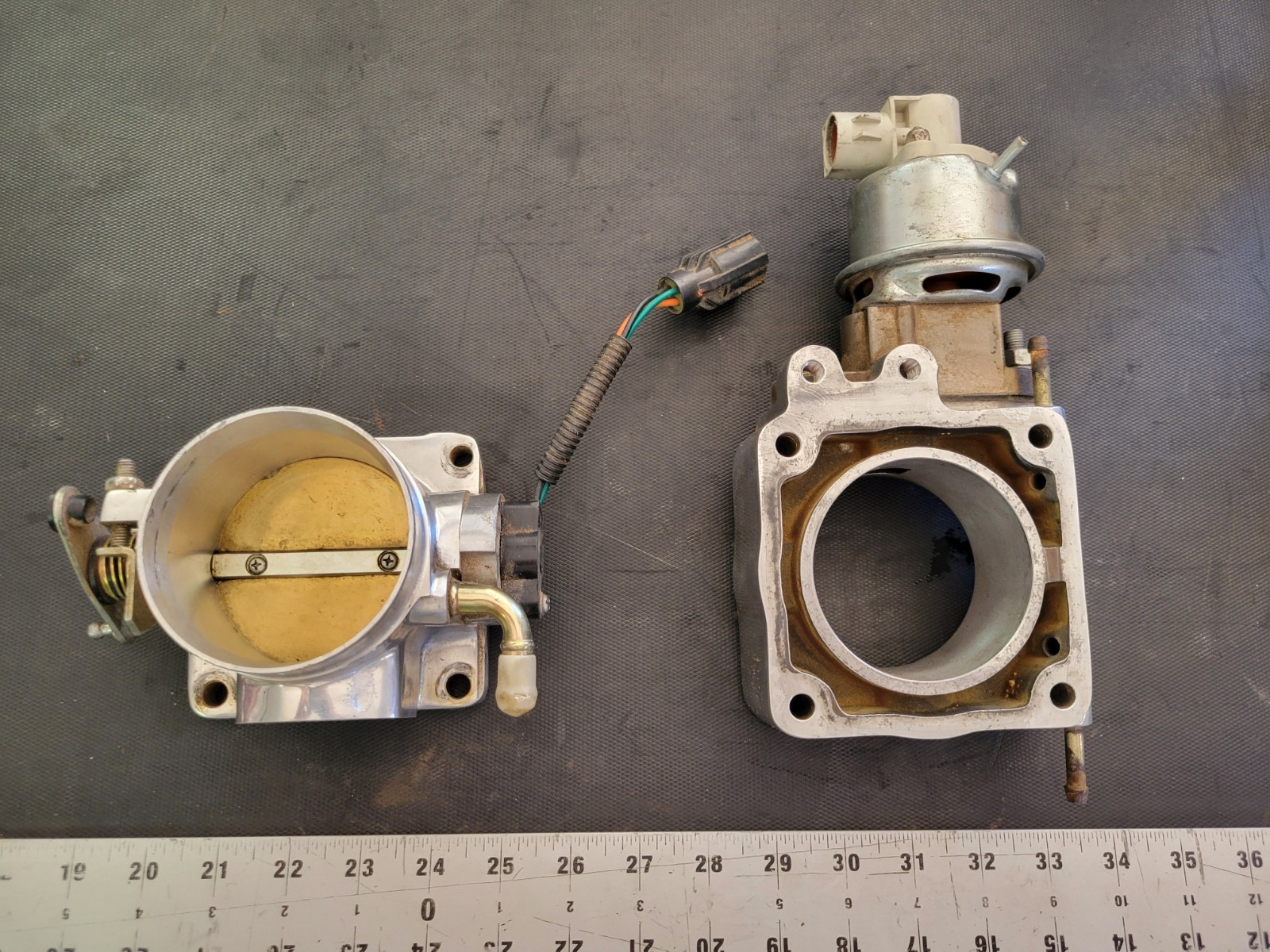 1987-1993 Ford Mustang 75 mm Professional Poducts Throttle Body Cobra GT40 5.0HO 1987-1993 Ford Mustang 75 mm Professional Poducts Throttle Body Cobra GT40 5.0HO