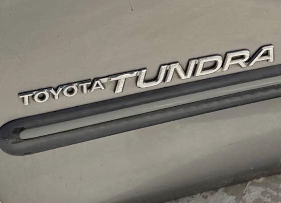 One 2000-2006 TOYOTA TUNDRA SIDE DOOR BADGE NAME OEM One 2000-2006 TOYOTA TUNDRA SIDE DOOR BADGE NAME OEM