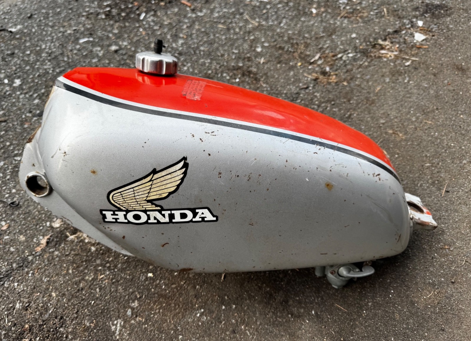 1974-1976 HONDA MT125 ELSINORE GAS TANK FUEL CELL PETROL CONTAINER GENUINE OEM  