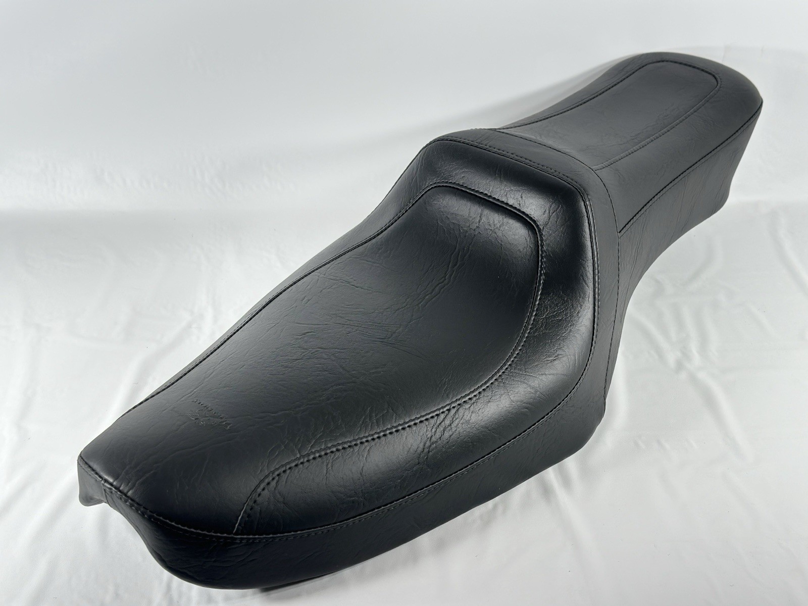 Mustang 75589 Squareback 2up Seat 96-03 Harley Sportster XL 3.3gal 82-95 2.1gal Mustang 75589 Squareback 2up Seat 96-03 Harley Sportster XL 3.3gal 82-95 2.1gal