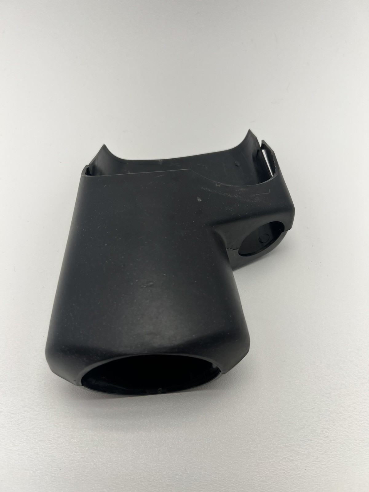 70-72 240Z steering column cover clamshell OEM used 48470-E4601 -
