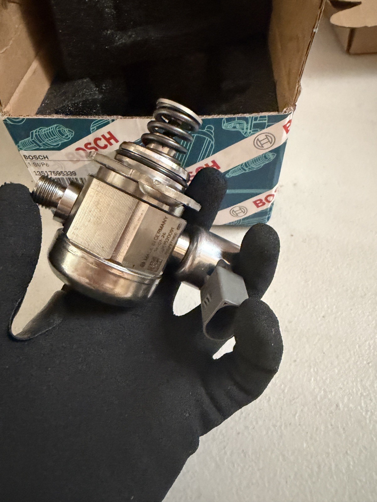 Bosch 0261520091 High Pressure Fuel Pump BMW 13517595339 HPFP OEM