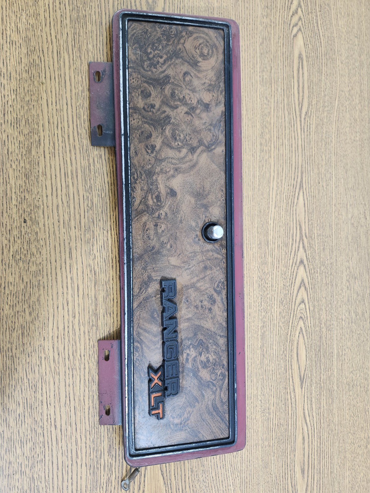 73-79 Ford truck 78 79 Bronco Glovebox Door OEM Red Woodgrain Ranger XLT 73-79 Ford truck 78 79 Bronco Glovebox Door OEM Red Woodgrain Ranger XLT