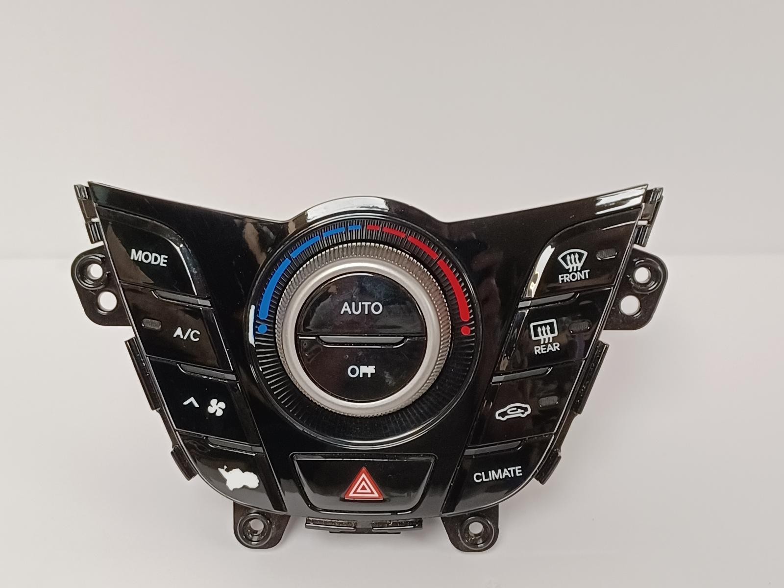 Used A/C Selector Switch fits: 2016 Hyundai Veloster automatic temperature contr