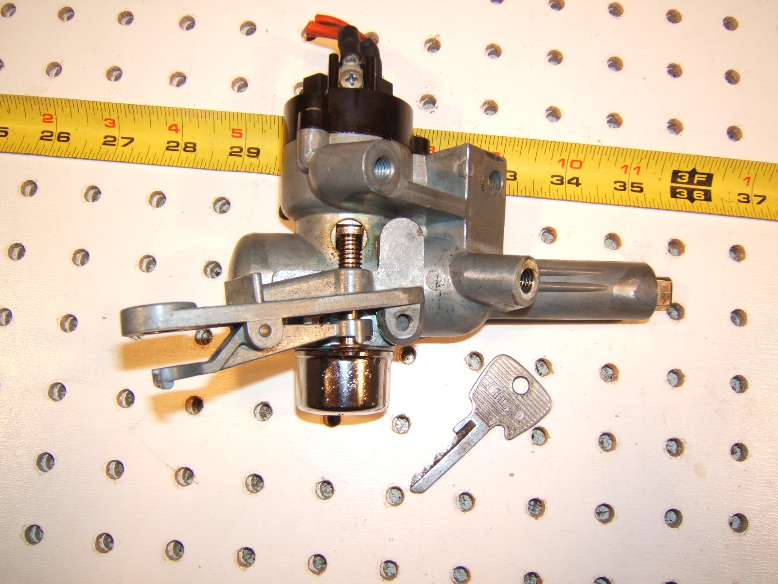 Mercedes OEM W110 190 Diesel NEIMAN ignition,steering lock ,Key 1 Assembly,8280