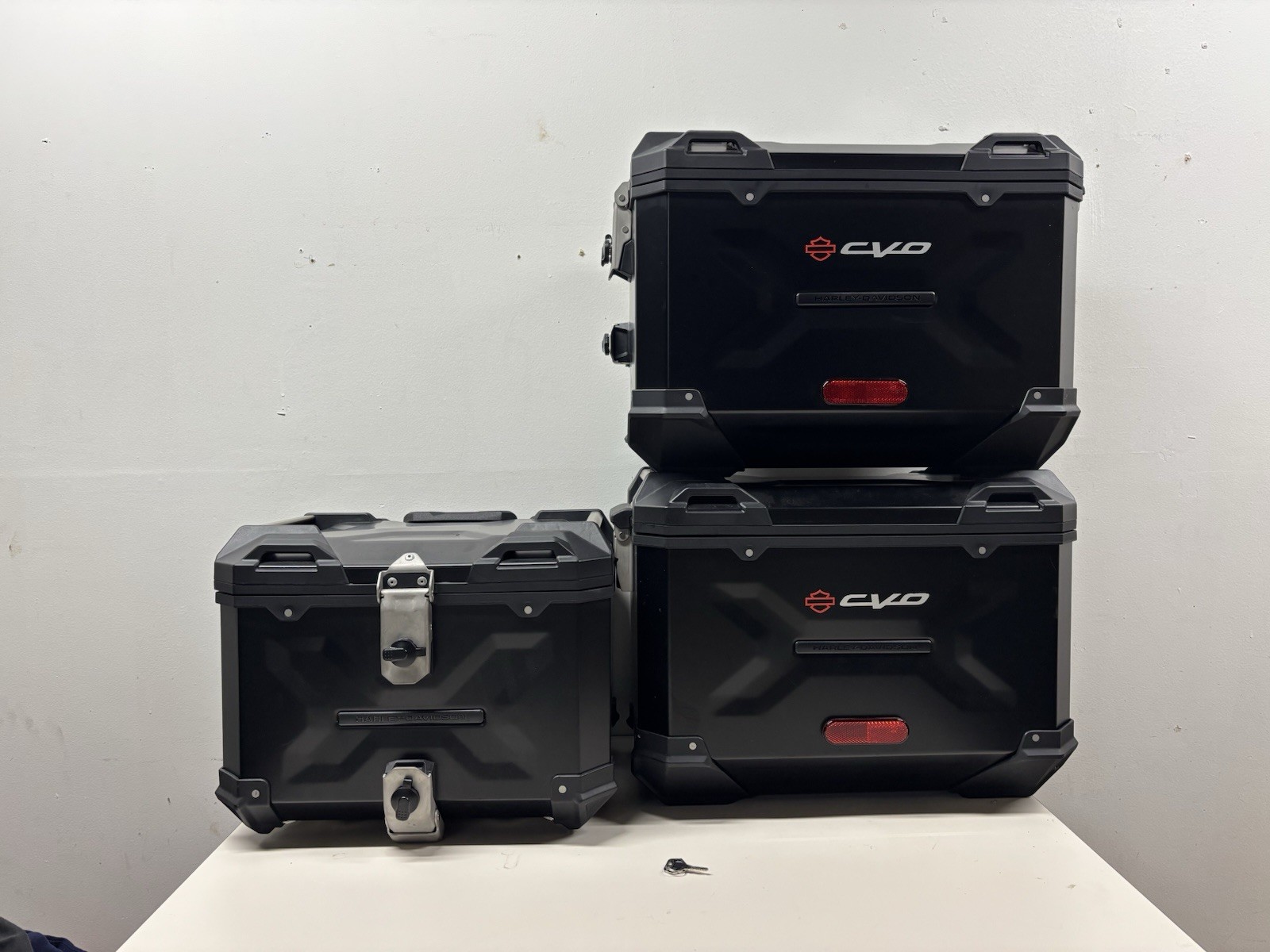 Harley Davidson Pan America CVO Aluminum Saddlebags & Tour Pak - Hard Case Trunk Harley Davidson Pan America CVO Aluminum Saddlebags & Tour Pak - Hard Case Trunk