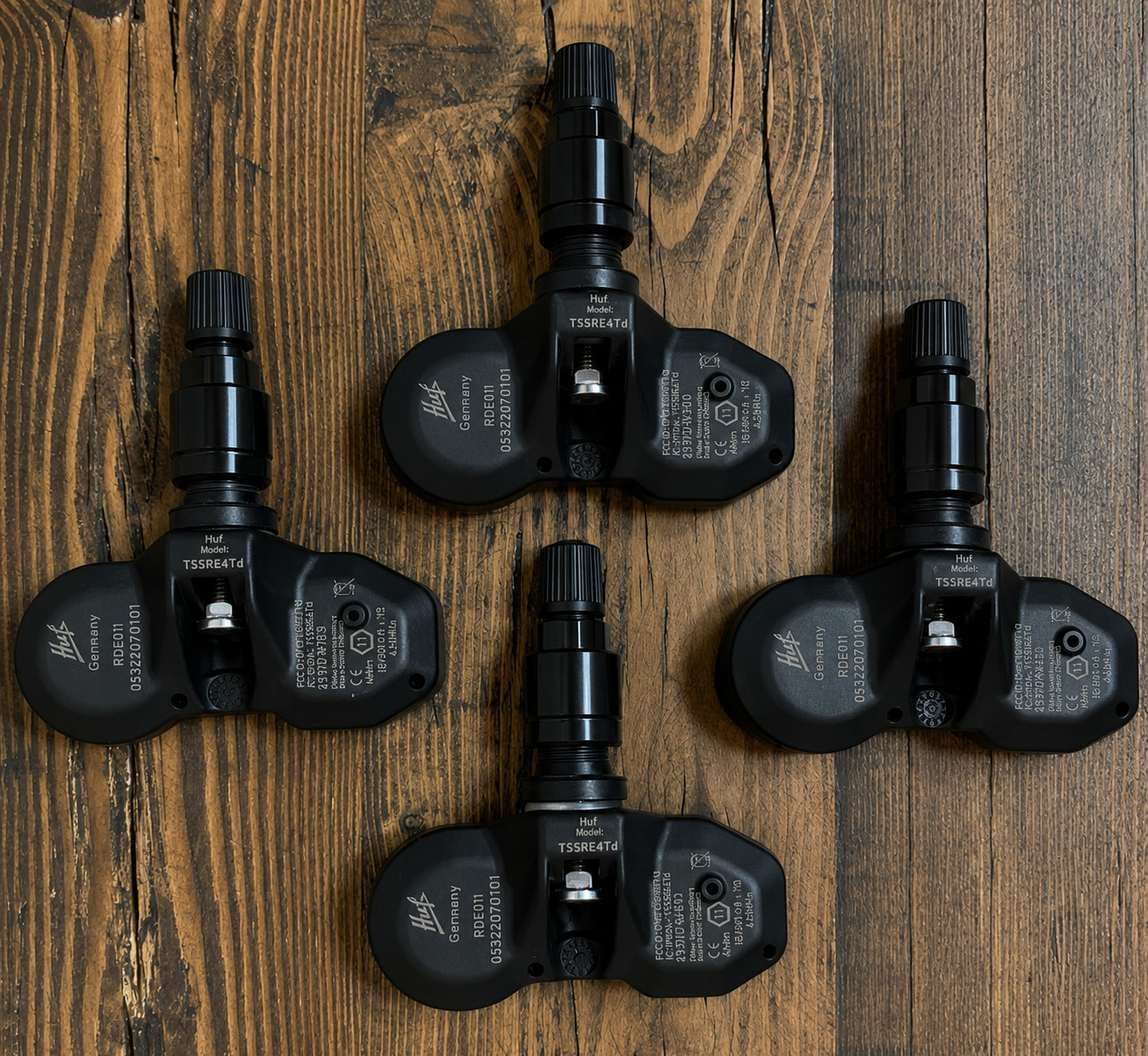 New Set of Four (4) OEM BMW HUF TPMS Tire Pressure Sensors (36236798726) Black