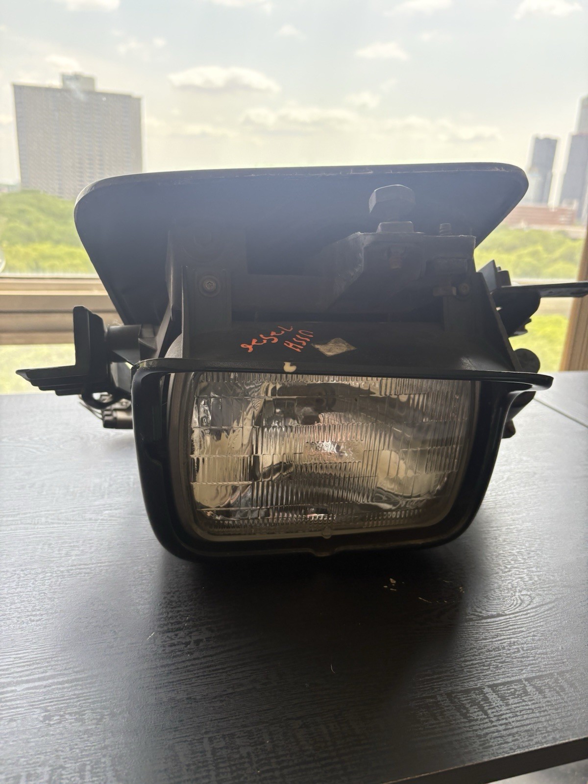 91-96 CHEVY CORVETTE DRIVER LEFT LH HEAD LIGHT LAMP W/ MOTOR GREEN 91-96 CHEVY CORVETTE DRIVER LEFT LH HEAD LIGHT LAMP W/ MOTOR GREEN