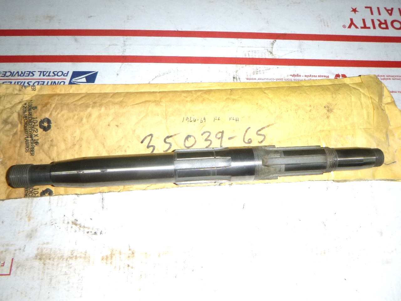 O.E.M. HARLEY DAVIDSON 4 SPEED TRANSMISSION MAIN SHAFT 1966-1969 35039-65 O.E.M. HARLEY DAVIDSON 4 SPEED TRANSMISSION MAIN SHAFT 1966-1969 35039-65