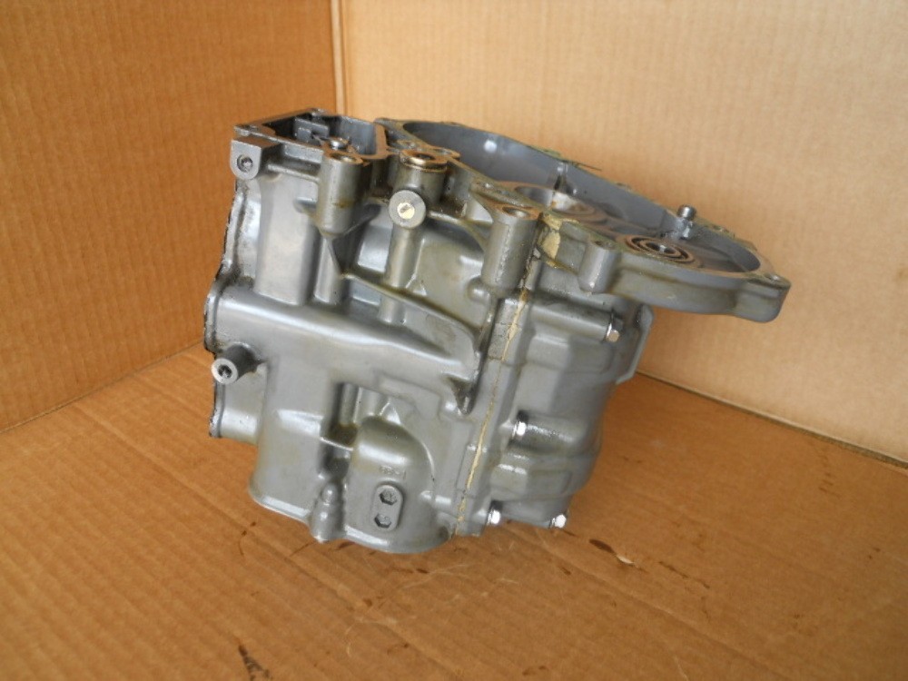 Honda BF 9.9- 10 -15 HP Cylinder Block 12000-ZV4-030ZA Outboard Honda BF 9.9- 10 -15 HP Cylinder Block 12000-ZV4-030ZA Outboard
