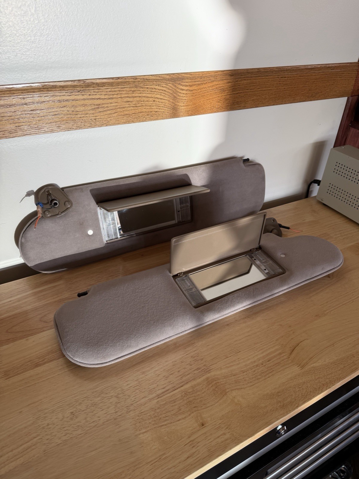 71-95 Chevrolet G-Series Pair Cloth Sun Visors With Mirrors+LightsTESTED. (GRAY)