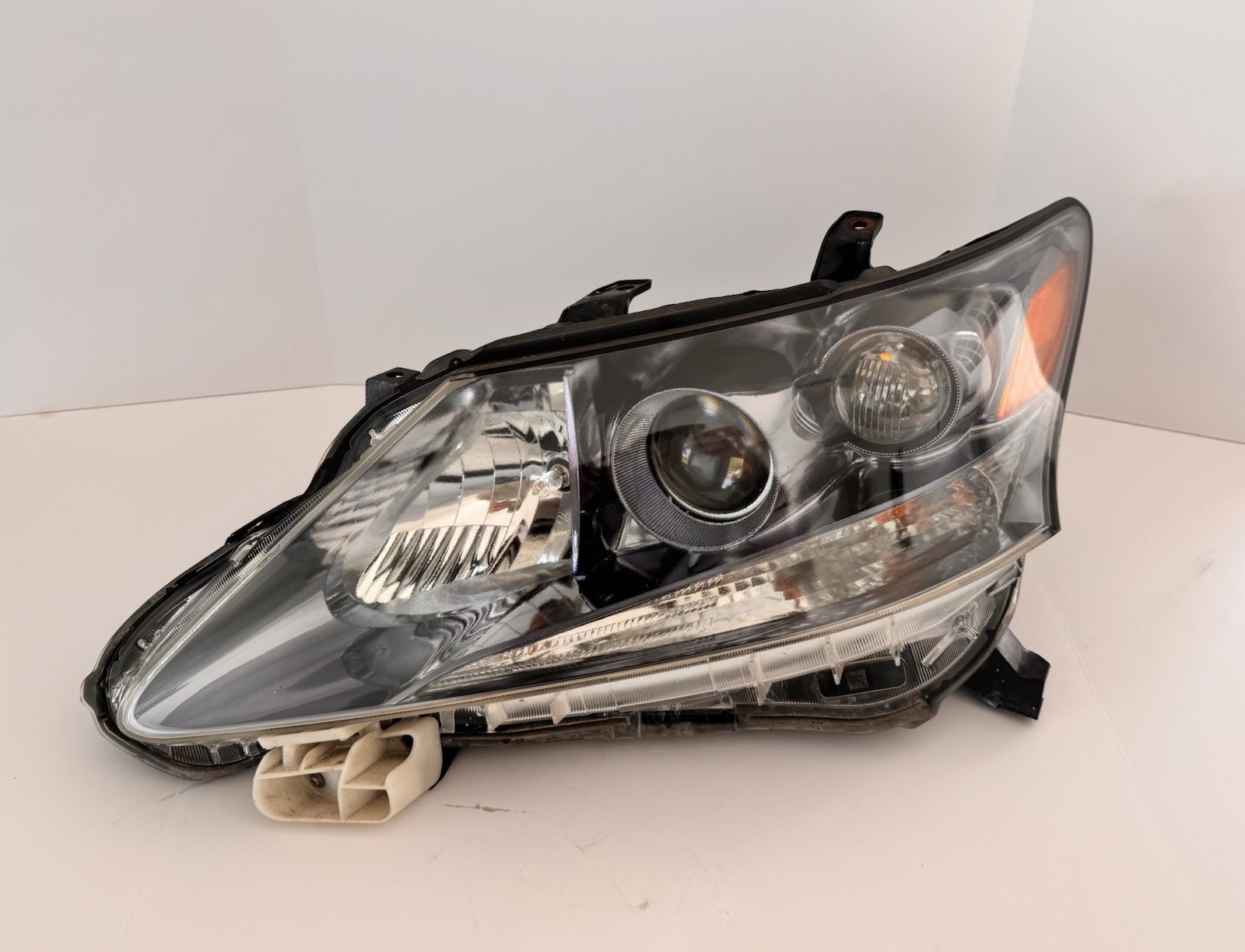 2010-2012 LEXUS HS250H HALOGEN HEADLIGHT ASSEMBLY LH DRIVER SIDE OEM GENUINE 2010-2012 LEXUS HS250H HALOGEN HEADLIGHT ASSEMBLY LH DRIVER SIDE OEM GENUINE