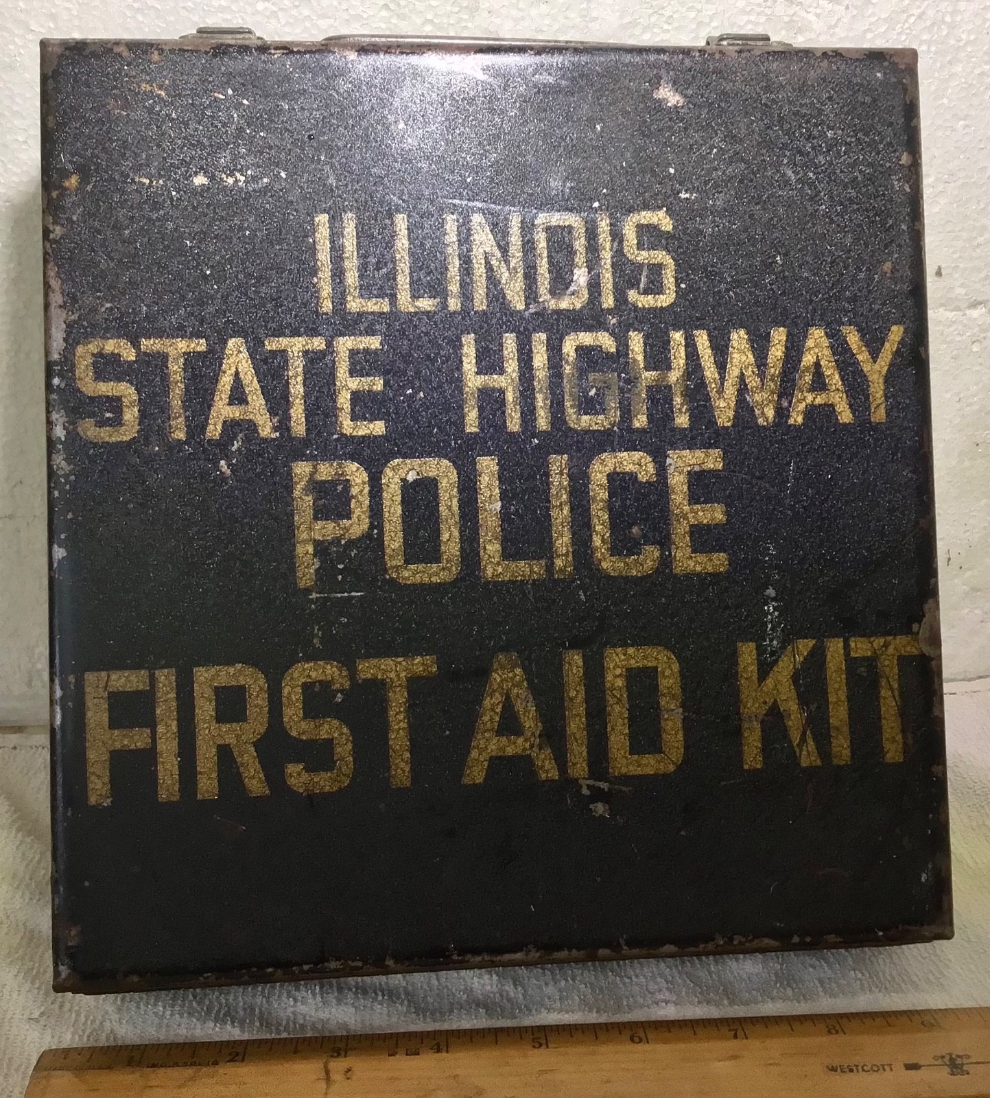 vintage 1950's ILLINOIS State HIGHWAY POLICE Chevy Ford Mopar auto FIRST AID KIT vintage 1950's ILLINOIS State HIGHWAY POLICE Chevy Ford Mopar auto FIRST AID KIT