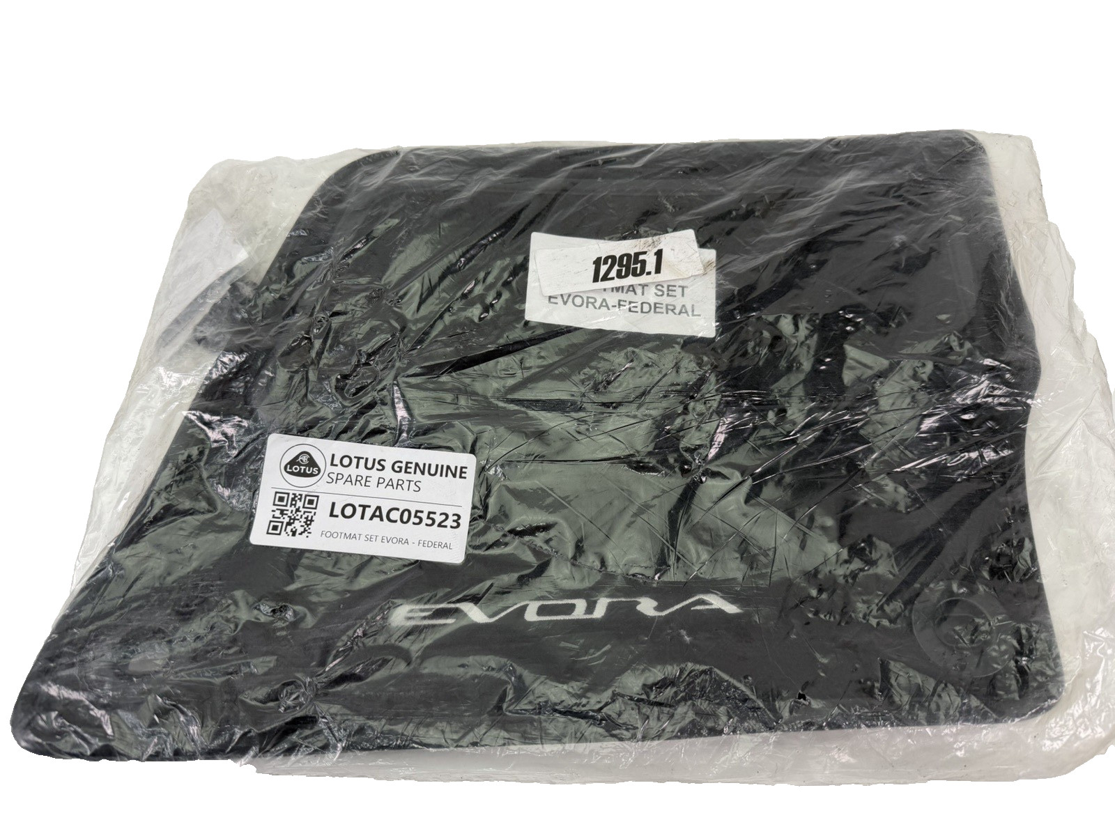 Genuine OEM Lotus LOTAC05523 Footmat Set Evora - Federal (Left Hand Drive) Genuine OEM Lotus LOTAC05523 Footmat Set Evora - Federal (Left Hand Drive)