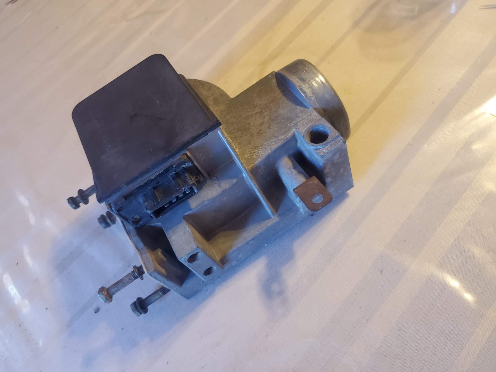 1982 83 84 85 Porsche 944 AFM / Airflow Sensor Unit Genuine 1982 83 84 85 Porsche 944 AFM / Airflow Sensor Unit Genuine