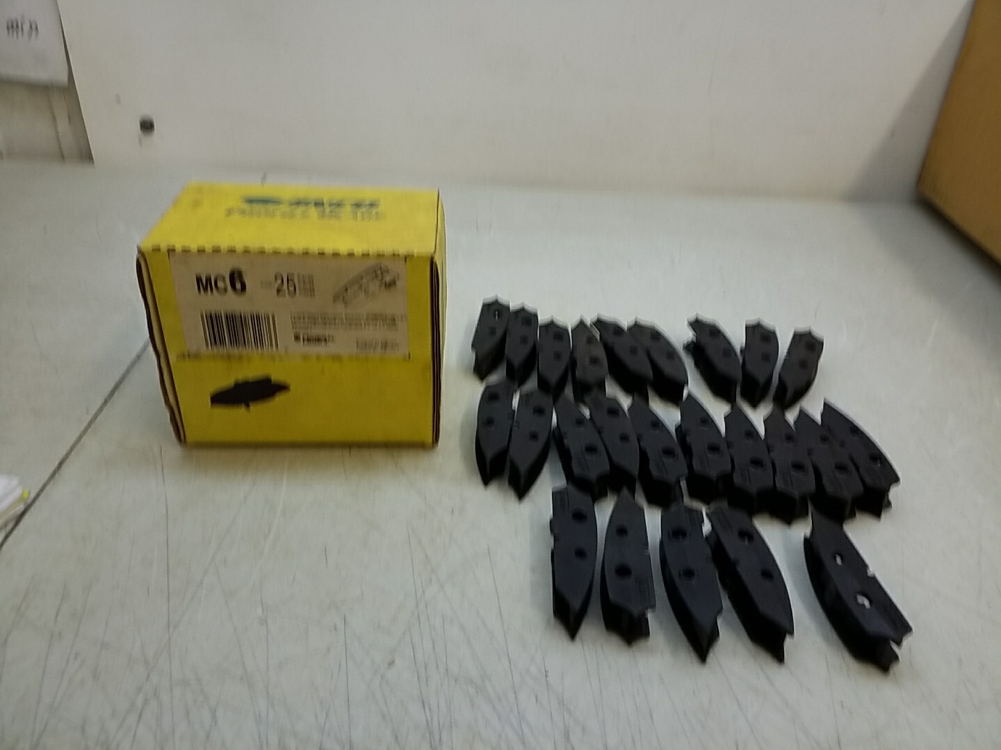 MC6 Anco Windshield Wiper Blade Adapter Quantity Of 25 Wiper Adapters