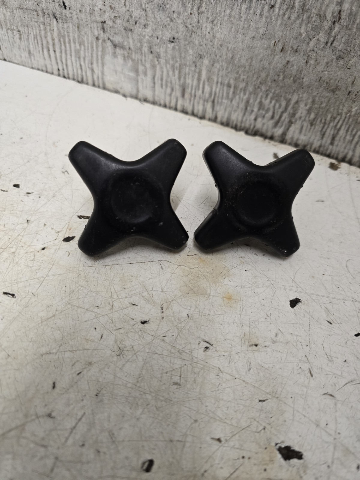 1985-86 Honda Big Red Carrier Knob Mounting Rack #1804 1985-86 Honda Big Red Carrier Knob Mounting Rack #1804