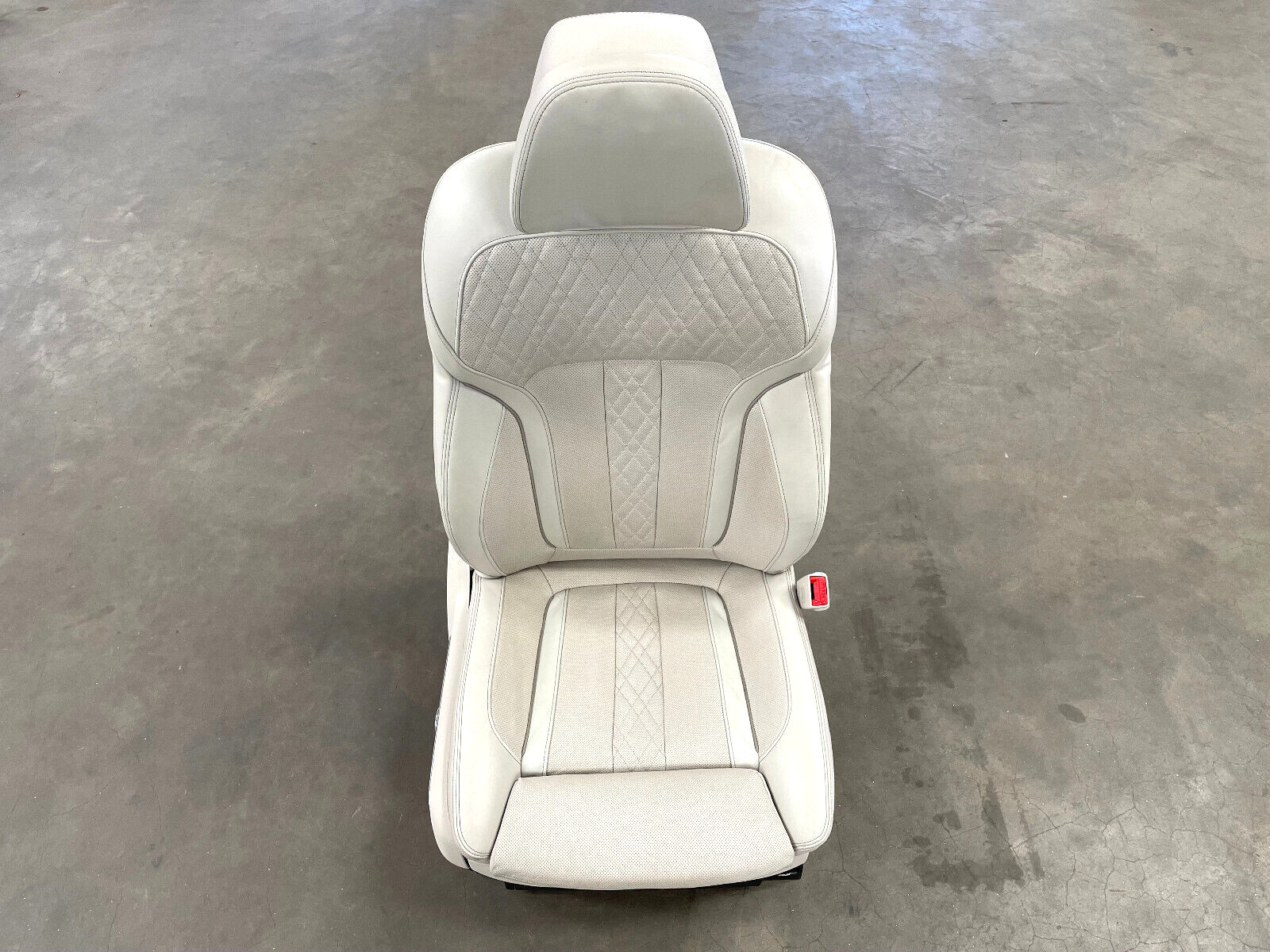 16-19 BMW G11 G12 740i 750i FRONT RIGHT PASSENGER SEAT ASSEMBLY WHITE 1328 OEM