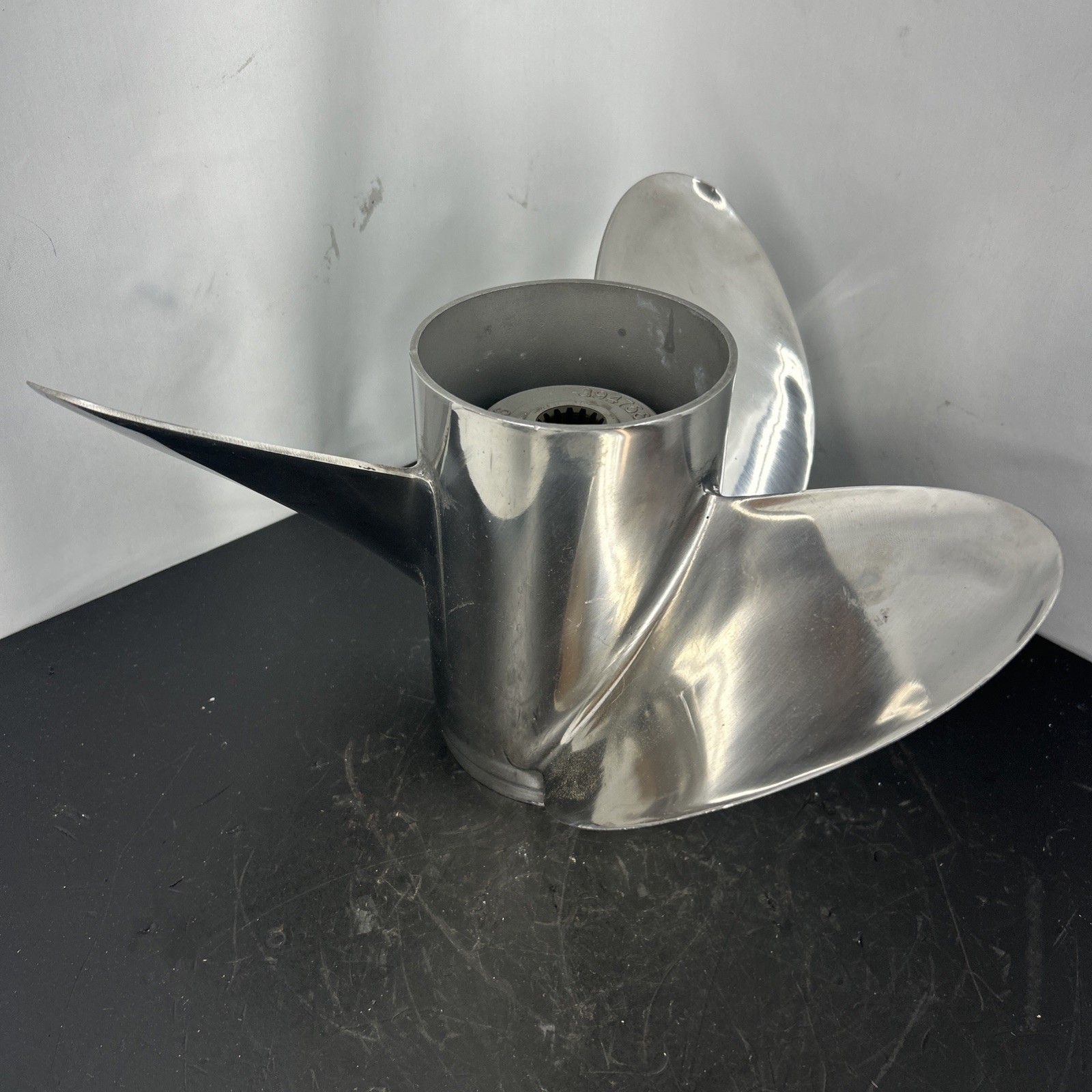 394757 Johnson Evinrude 14-1/2 x 26 Stainless Propeller 90-300 HP 394757 Johnson Evinrude 14-1/2 x 26 Stainless Propeller 90-300 HP