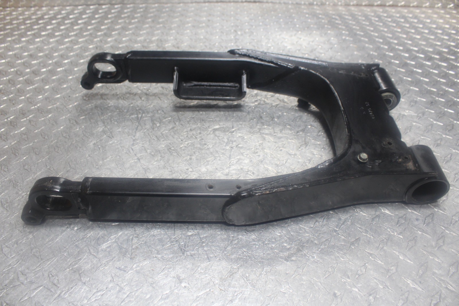 02-08 HARLEY-DAVIDSON ELECTRA GLIDE ULTRA CLASSIC REAR SWINGARM SUSPENSION ARM