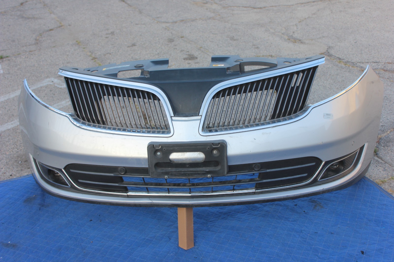 13-16 LINCOLN MKS FRONT BUMPER GRILL FOG LIGHT CHROME TRIM GENUINE OEM SILVER