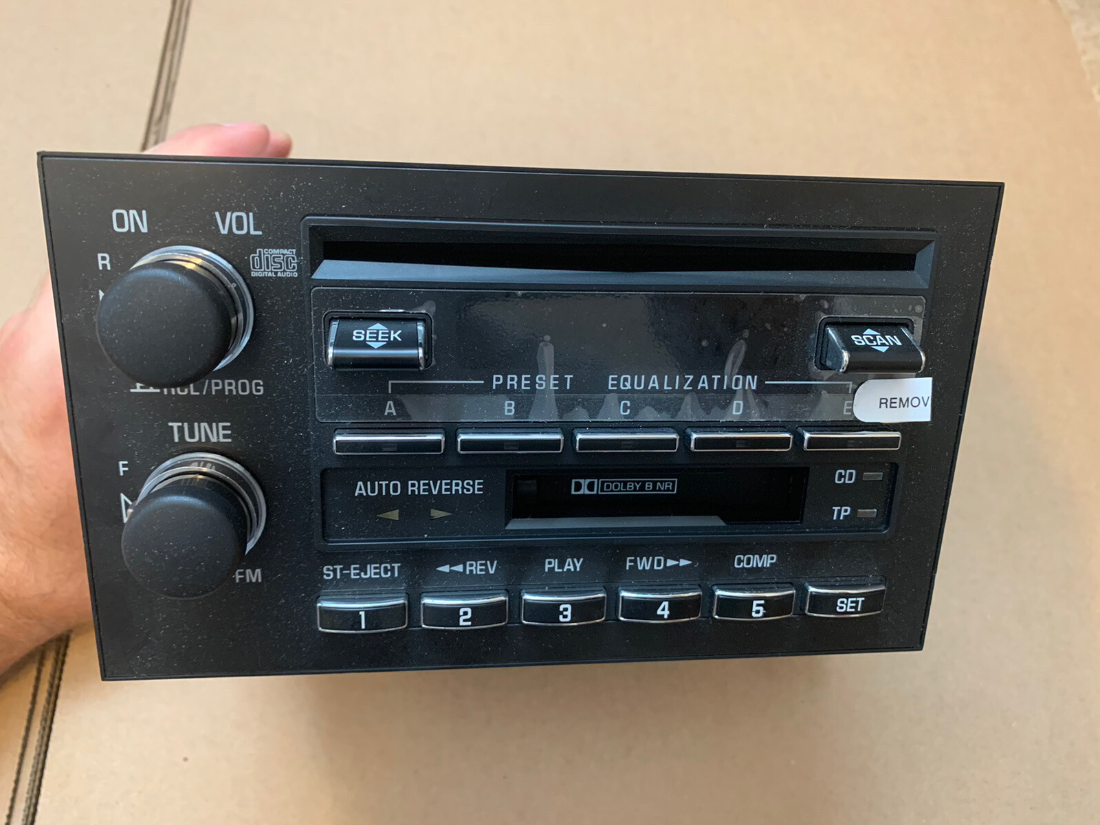 NOS MINT 93-95 Cadillac Fleetwood Brougham OEM AM/FM CD CASSETTE RADIO STEREO NOS MINT 93-95 Cadillac Fleetwood Brougham OEM AM/FM CD CASSETTE RADIO STEREO
