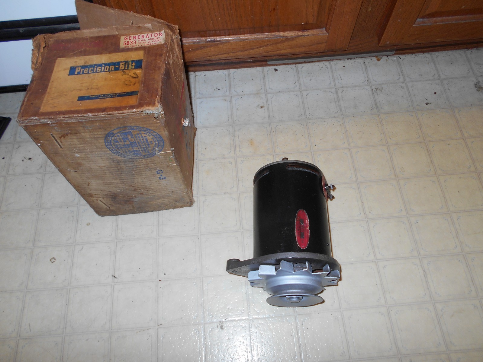 1954 54 1955 55 Ford Generator Mercury 6 Volts 10139-A FoMoCO Rebuilt