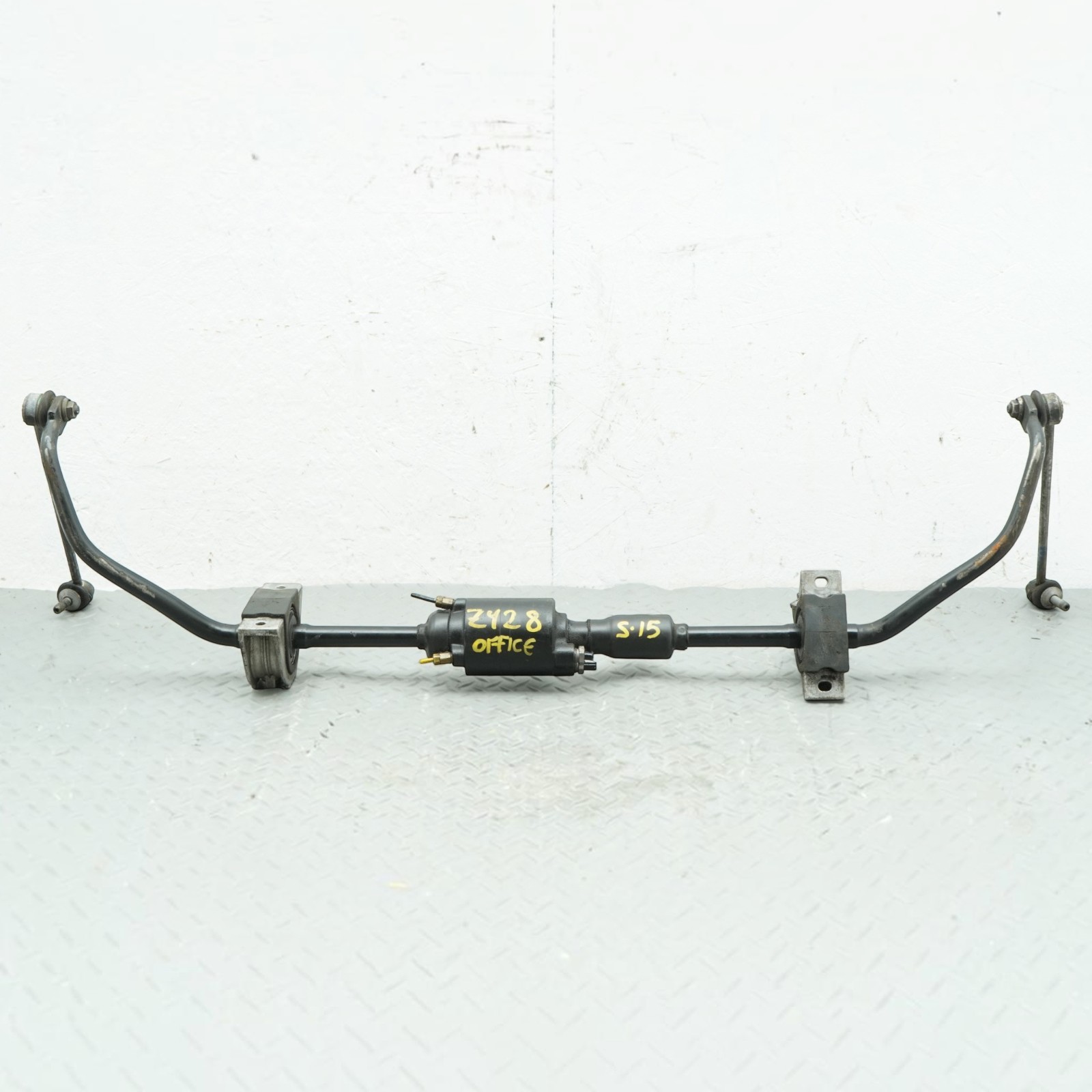 06-10 BMW 650I E63 Active Stabilizer Bar Drive Front 21.8MM 37116780013 OEM