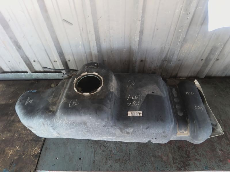 2005 Nissan Pathfinder, Xterra Fuel Gas Tank Assembly OEM 2005 Nissan Pathfinder, Xterra Fuel Gas Tank Assembly OEM