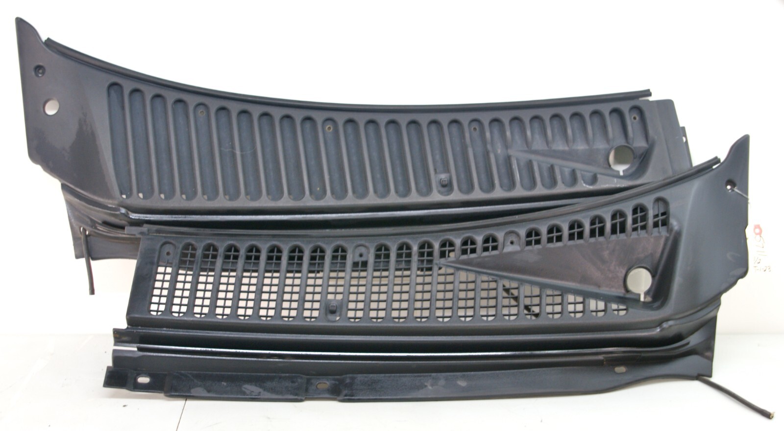 1999-2004 Ford SD F250SD Top Cowl Panel Cover Set OEM 5711