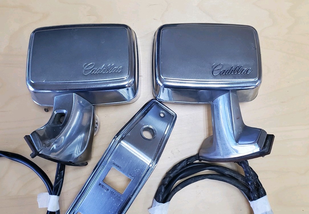 1974 CADILLAC ELDORADO DOOR SIDE VIEW MIRROR OEM USED 1971 1972 1973 1975 1974 CADILLAC ELDORADO DOOR SIDE VIEW MIRROR OEM USED 1971 1972 1973 1975