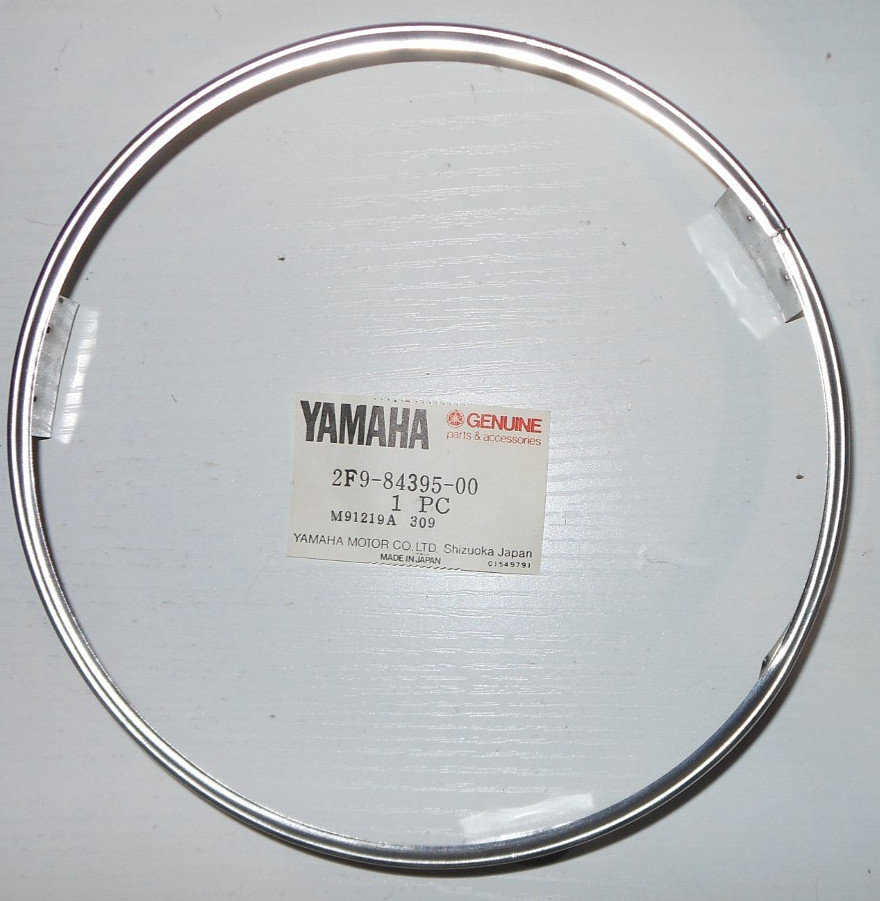 Yamaha NOS RING, RETAINING 2F9-84395-00-00