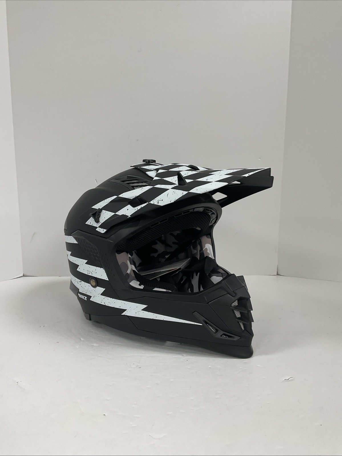 BILT Lux Division Helmet Black/White - XL BILT Lux Division Helmet Black/White - XL