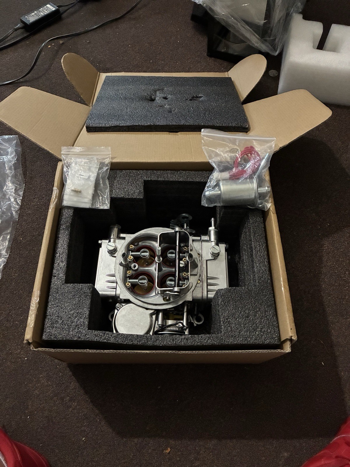 Brawler BR-67270 600 CFM 4-Barrel Carburetor New Open Box