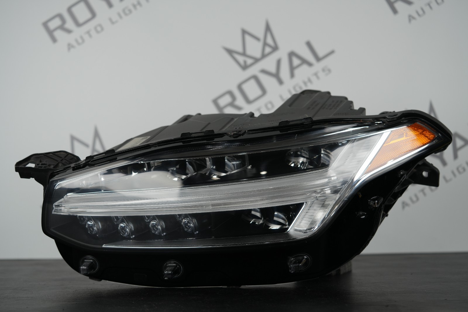 Perfect 2016-2020 Left Driver Side LH Headlight Volvo XC90 w/o Adaptive OEM Perfect 2016-2020 Left Driver Side LH Headlight Volvo XC90 w/o Adaptive OEM