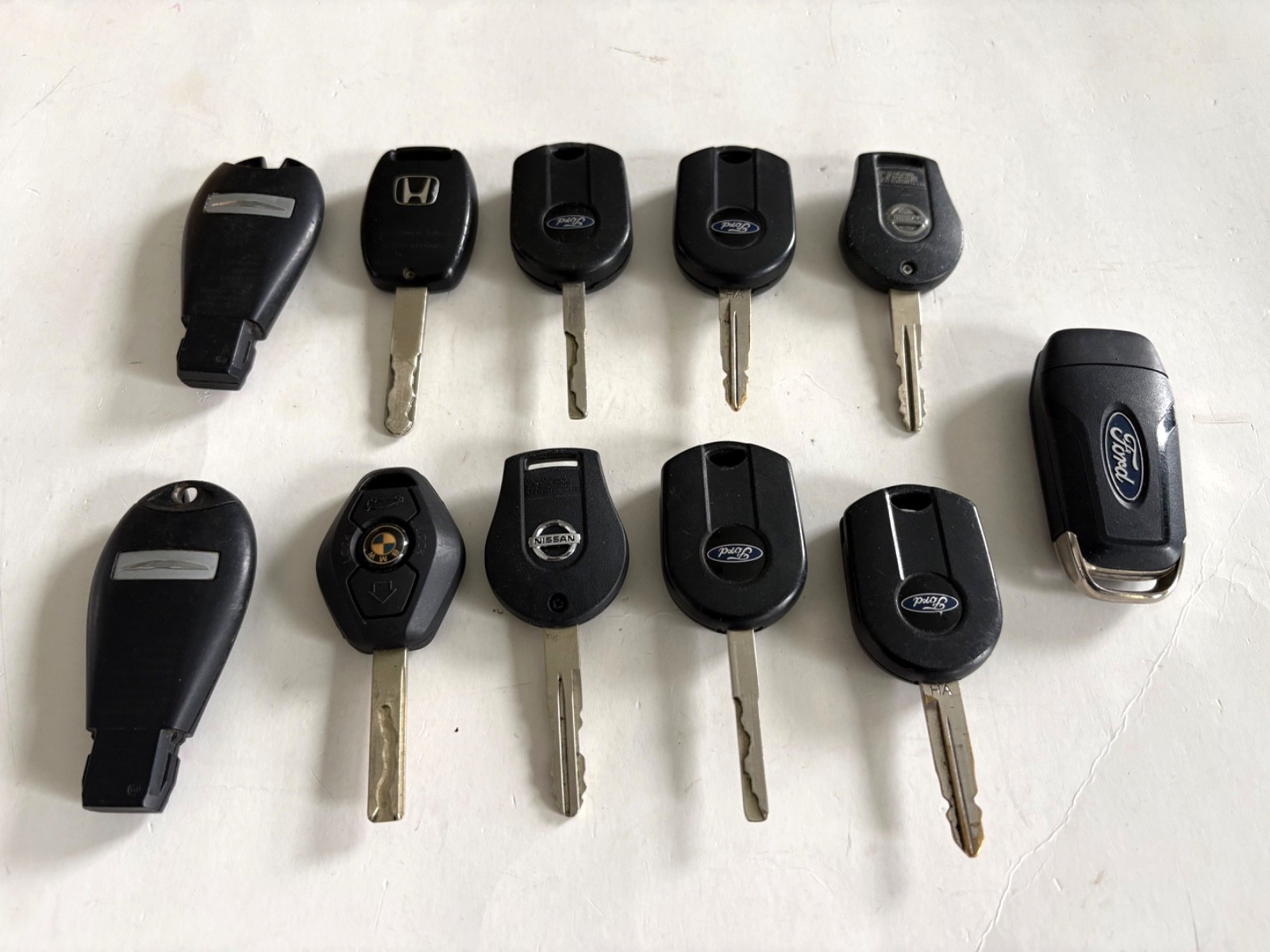 Lot of Qty 11 mix Car Remote Keyless Entry Key Fobs, different car manufacturer