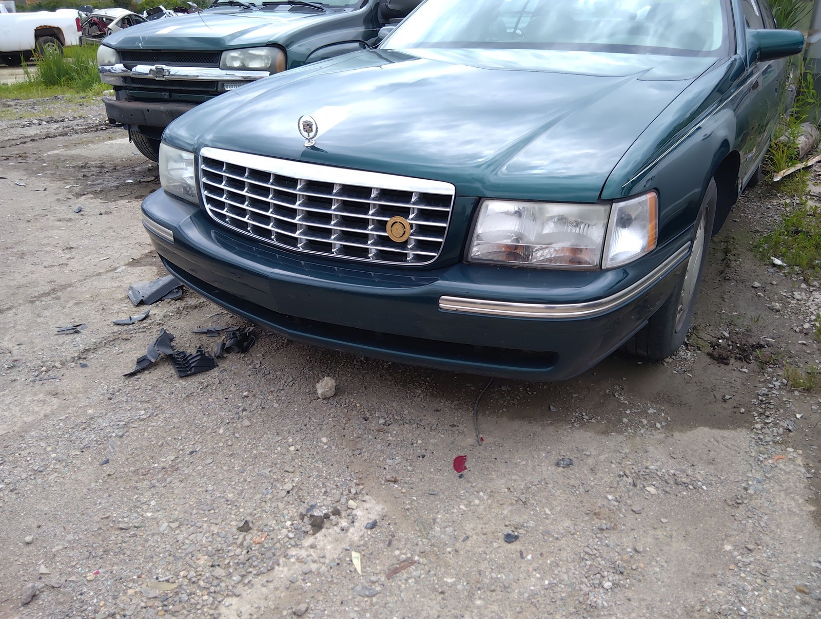 1997-1999 Cadillac Deville Front Bumper - Oem CADZG 1997-1999 Cadillac Deville Front Bumper - Oem CADZG