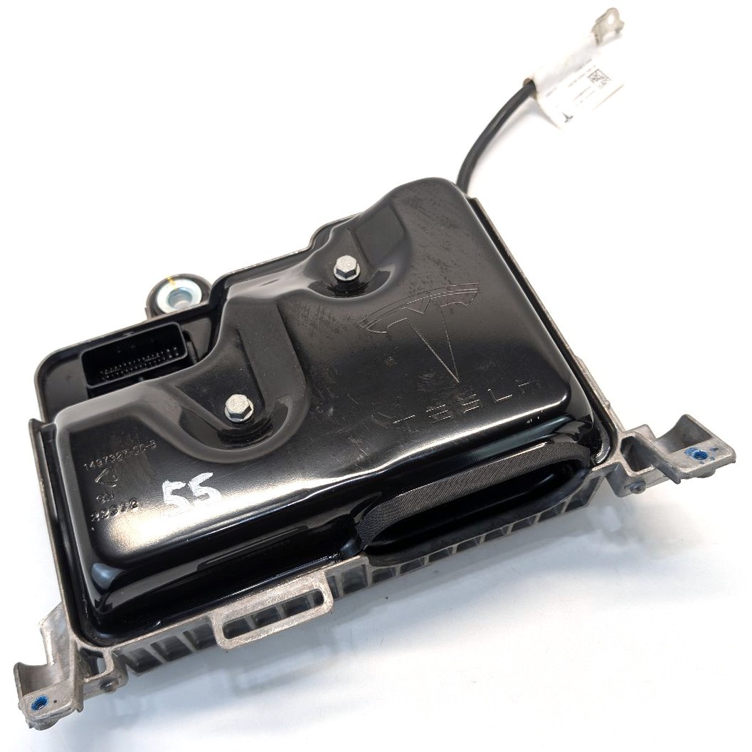 2020-2025 Tesla Model Y FRONT CONTROLLER BODY COMPUTER MODULE UNIT & SHIELD
