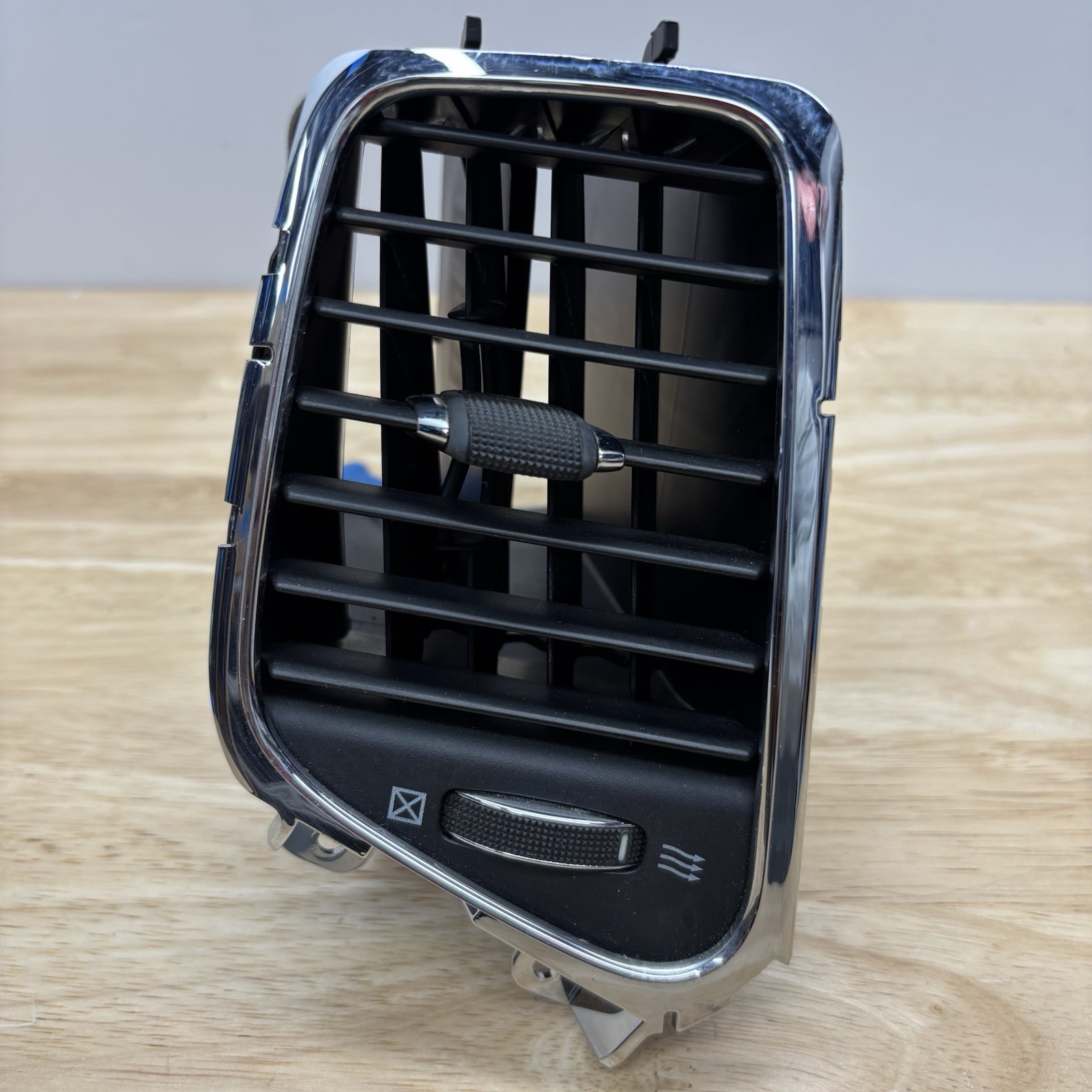 2011-2020 Jeep Grand Cherokee LEFT CENTER Dash Vent Insert A/C Heater Grille OEM