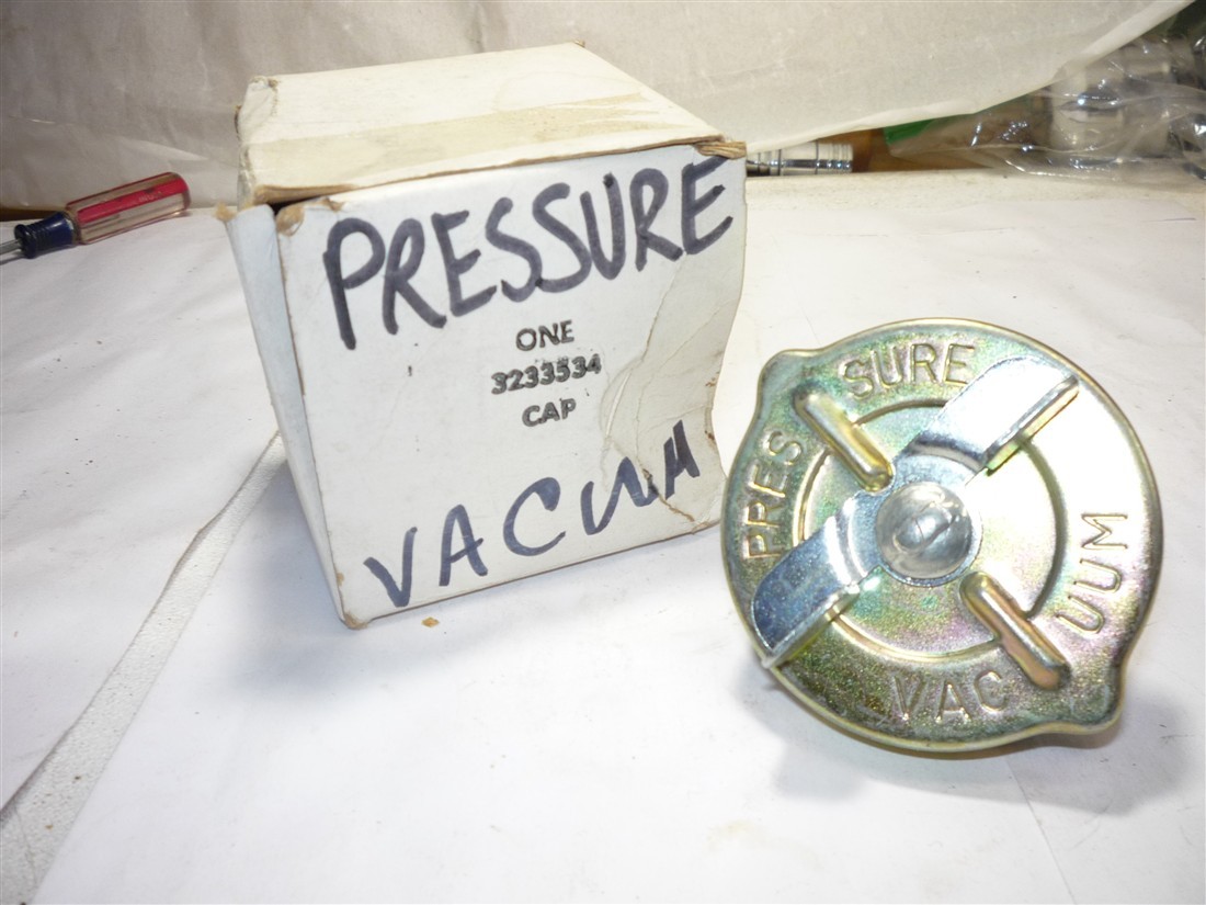 1971-74 Javelin 74-77 hornet 77-78 Gremlin nos AMC gasoline cap 3233534