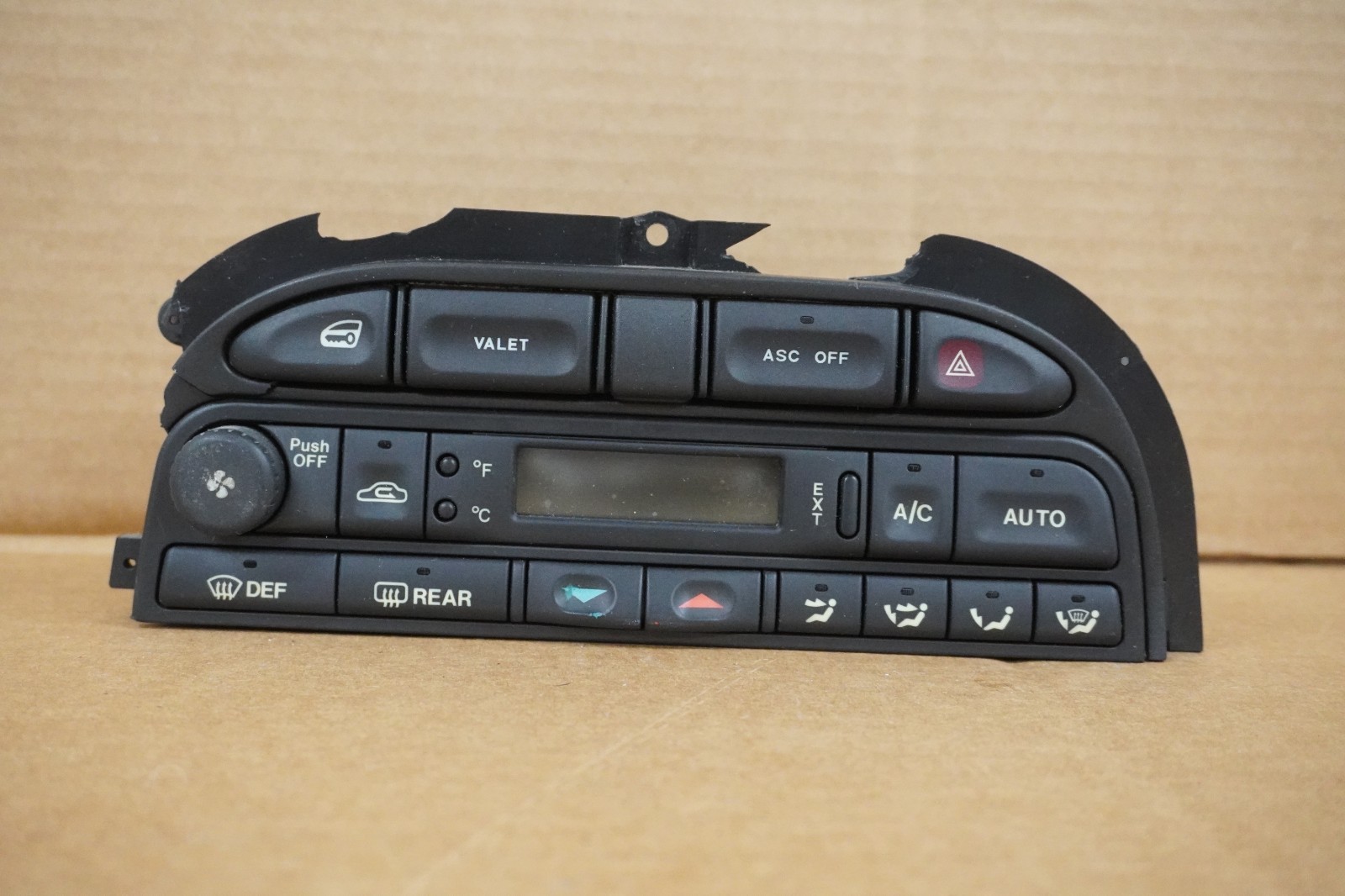 98-03 Jaguar XJR XJ8 X308 AC Heat Temperature Climate Control LJA7690BB