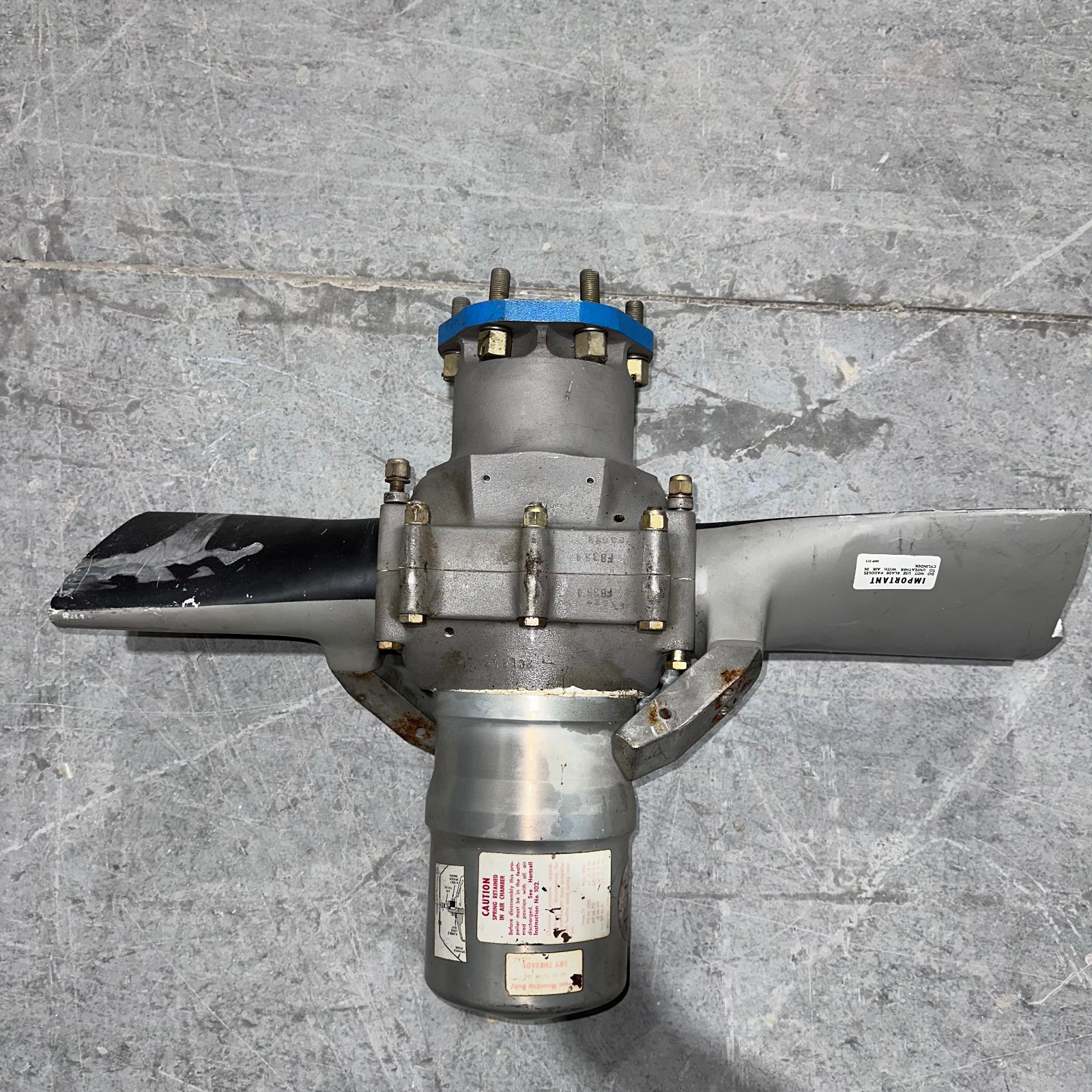Hartzell Two Blade Propeller Hub 2CLEUF / FB35 Hartzell Two Blade Propeller Hub 2CLEUF / FB35