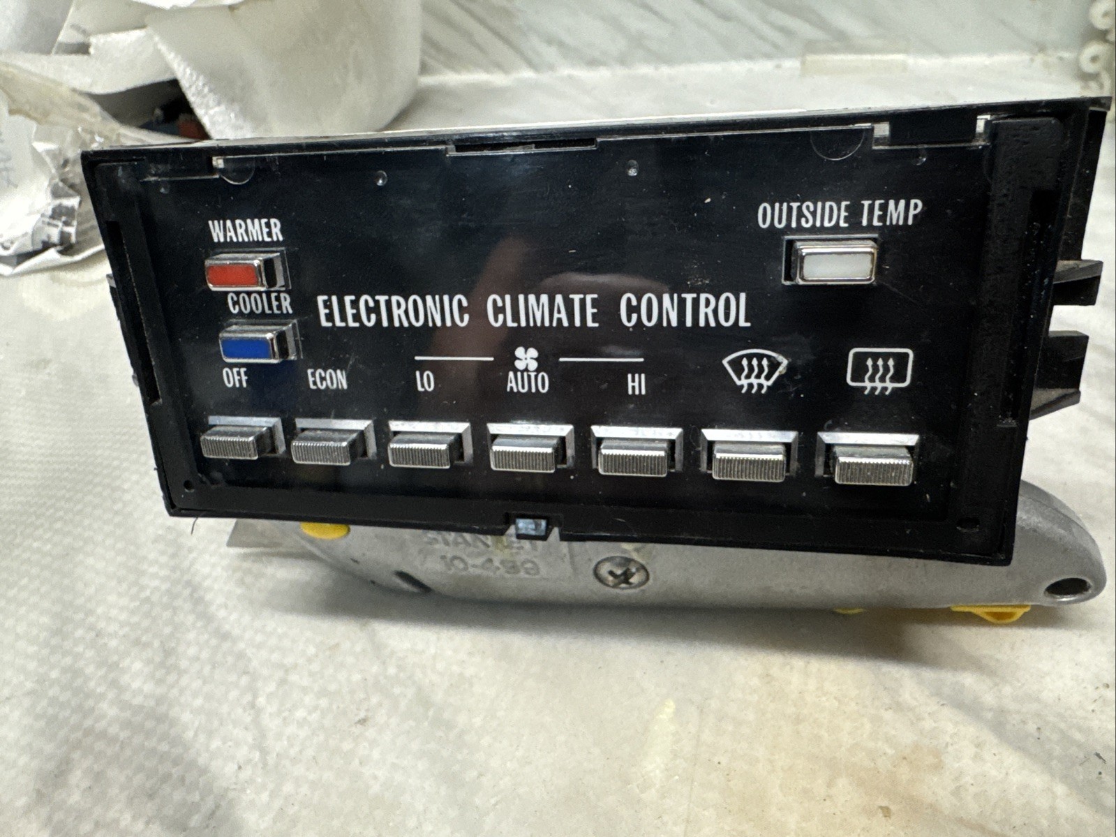 1982-1985 Cadillac Deville Fleetwood Electronic Climate Control Part # 1225514