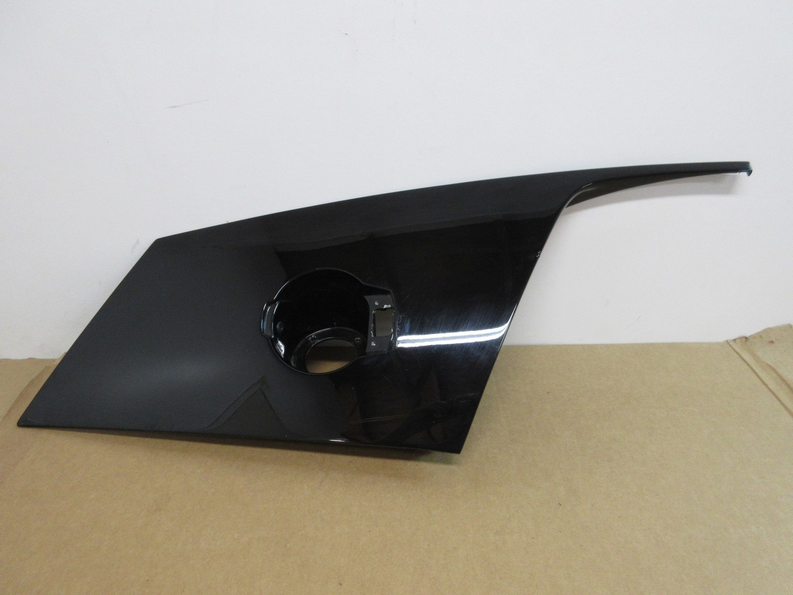 04 Lamborghini Murcielago #1025 Right Upper Quarter Panel & Vent 418809954 04 Lamborghini Murcielago #1025 Right Upper Quarter Panel & Vent 418809954