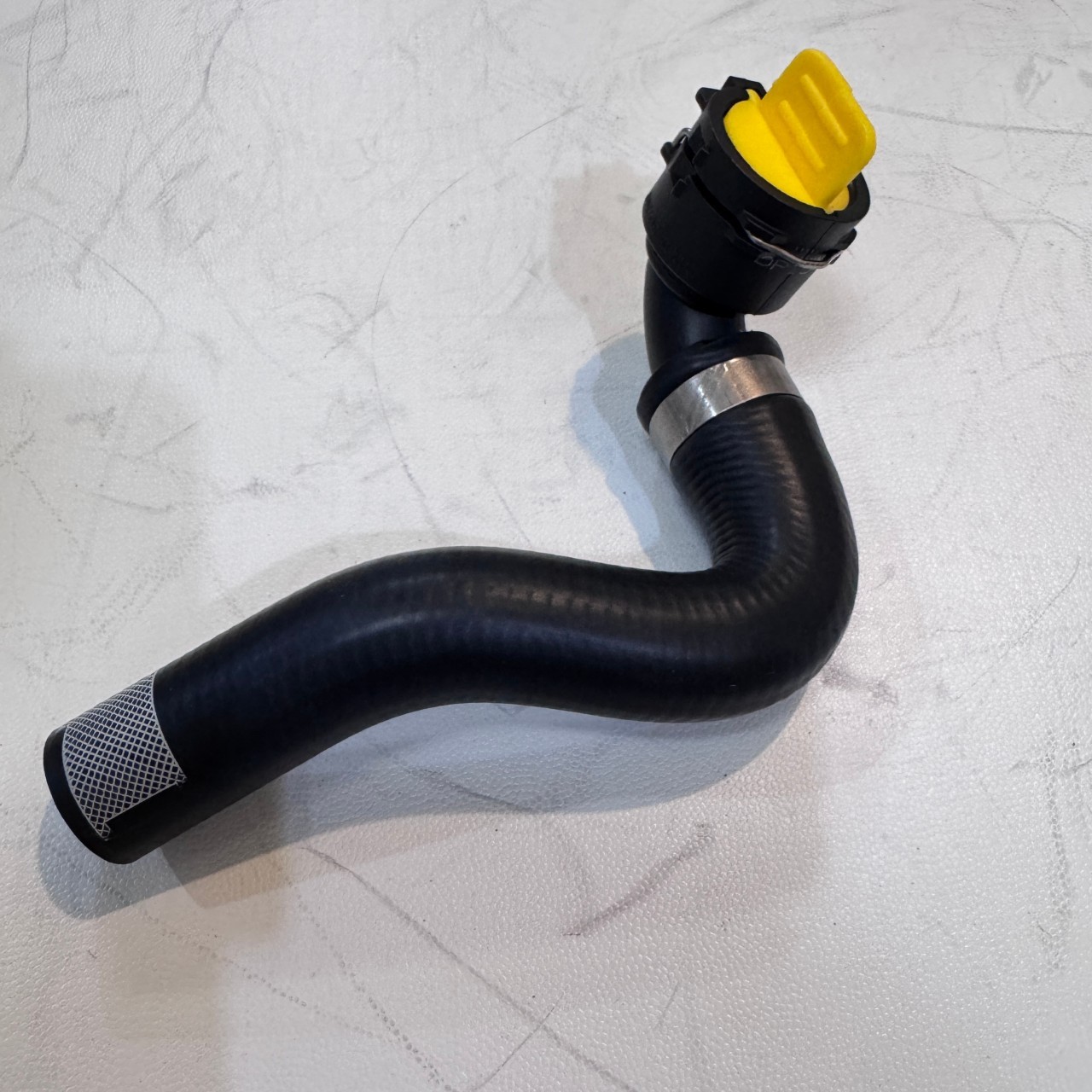 HVAC Heater Hose Fits Porsche 2015-2018 95B819334 HVAC Heater Hose Fits Porsche 2015-2018 95B819334