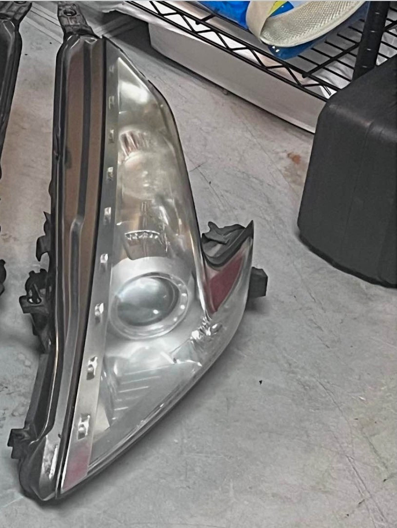 2009 - 2017 Nissan 370Z Left(Driver's Side) HID Headlight Assembly OEM RK16