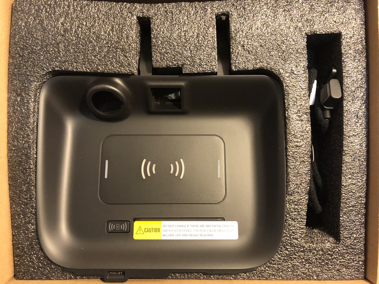 NEW TOYOTA RAV4 And RAV4 HYBRID 2019-2025 Wireless Charging Tray NEW TOYOTA RAV4 And RAV4 HYBRID 2019-2025 Wireless Charging Tray