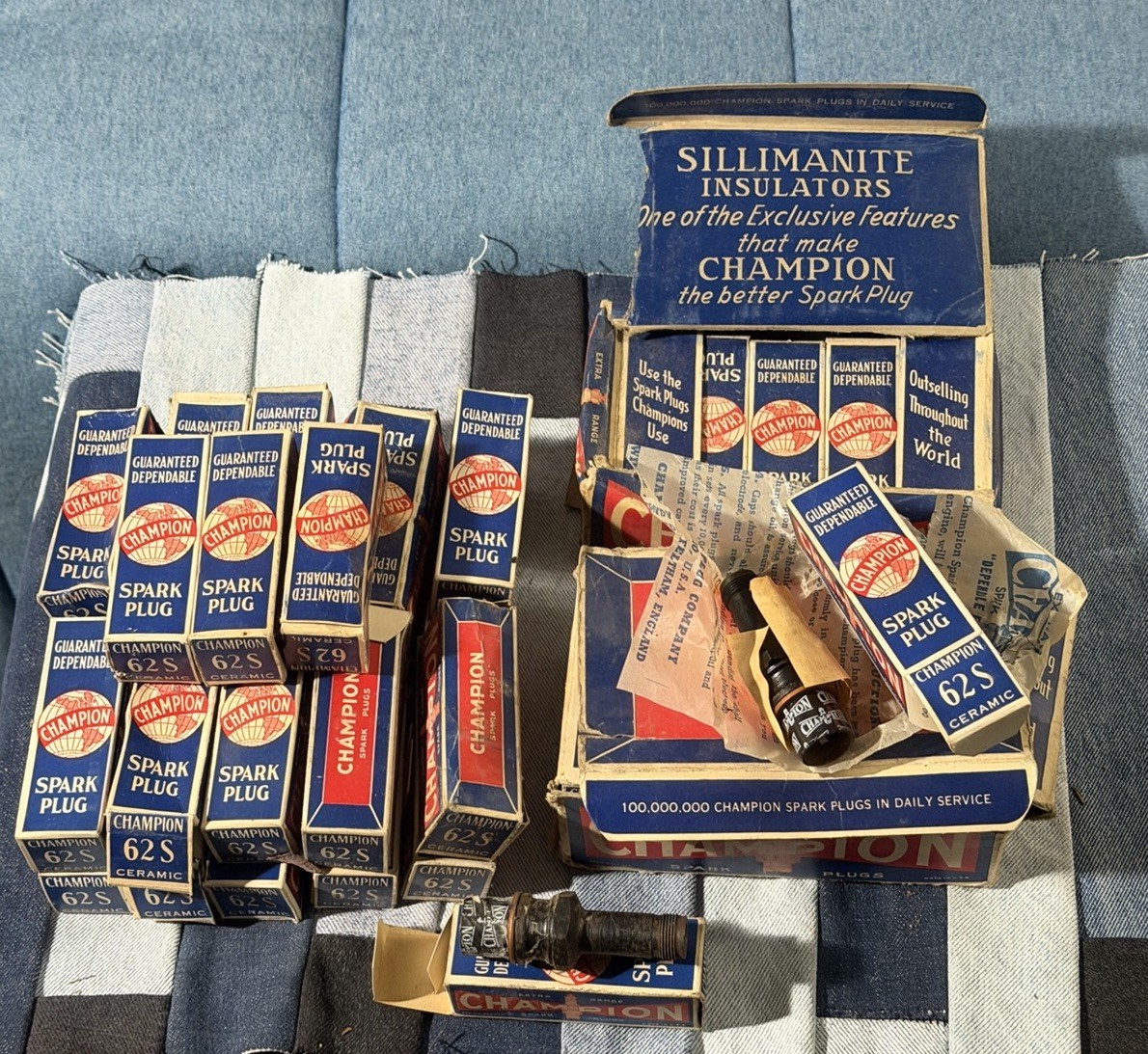 NOS CHAMPION CERAMIC SPARK PLUGS Lot 62S Ceramic 40pcs Radial Type Engines