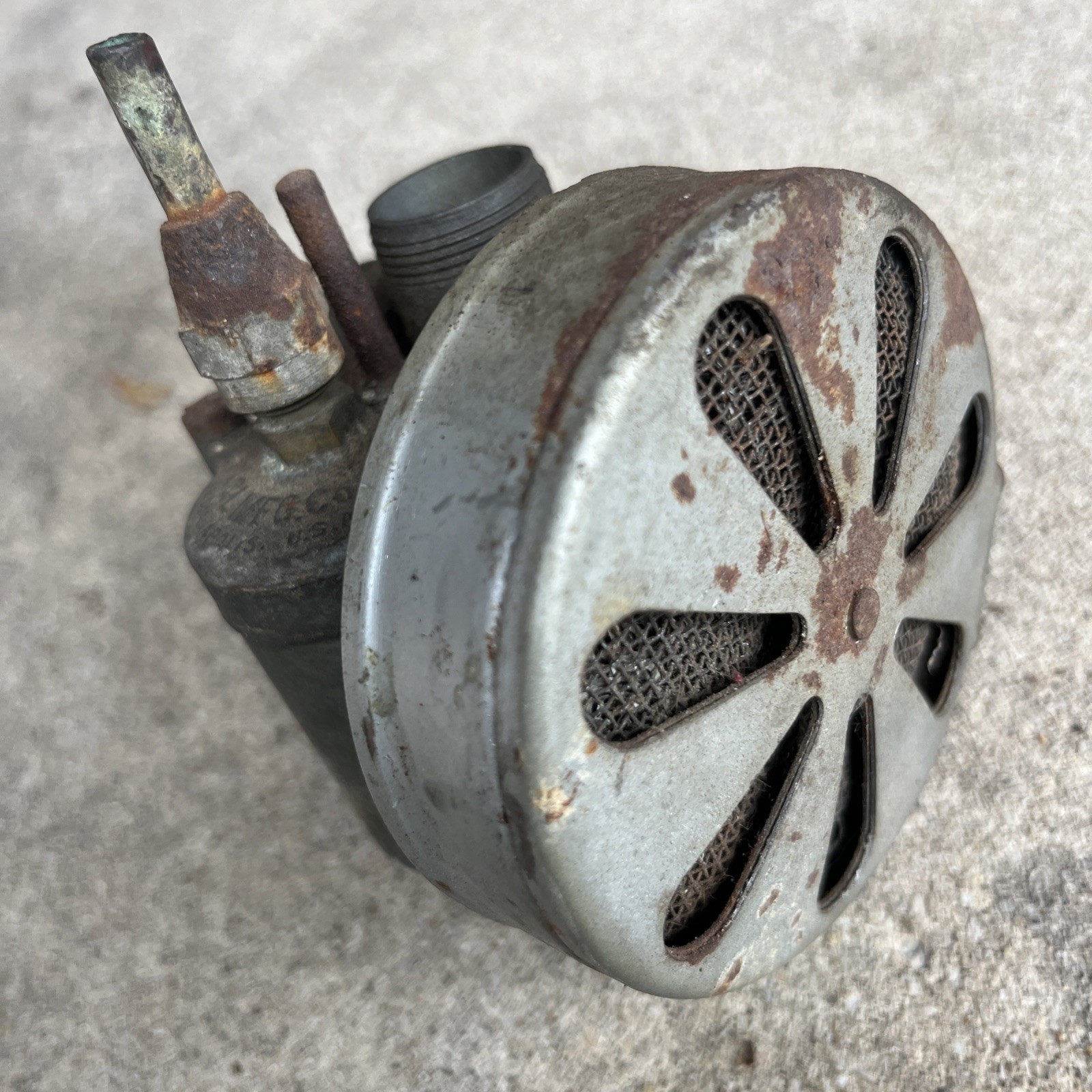 Vintage OEM Harley Davidson Hummer L&L Carburetor & Original Air Cleaner GeNuInE