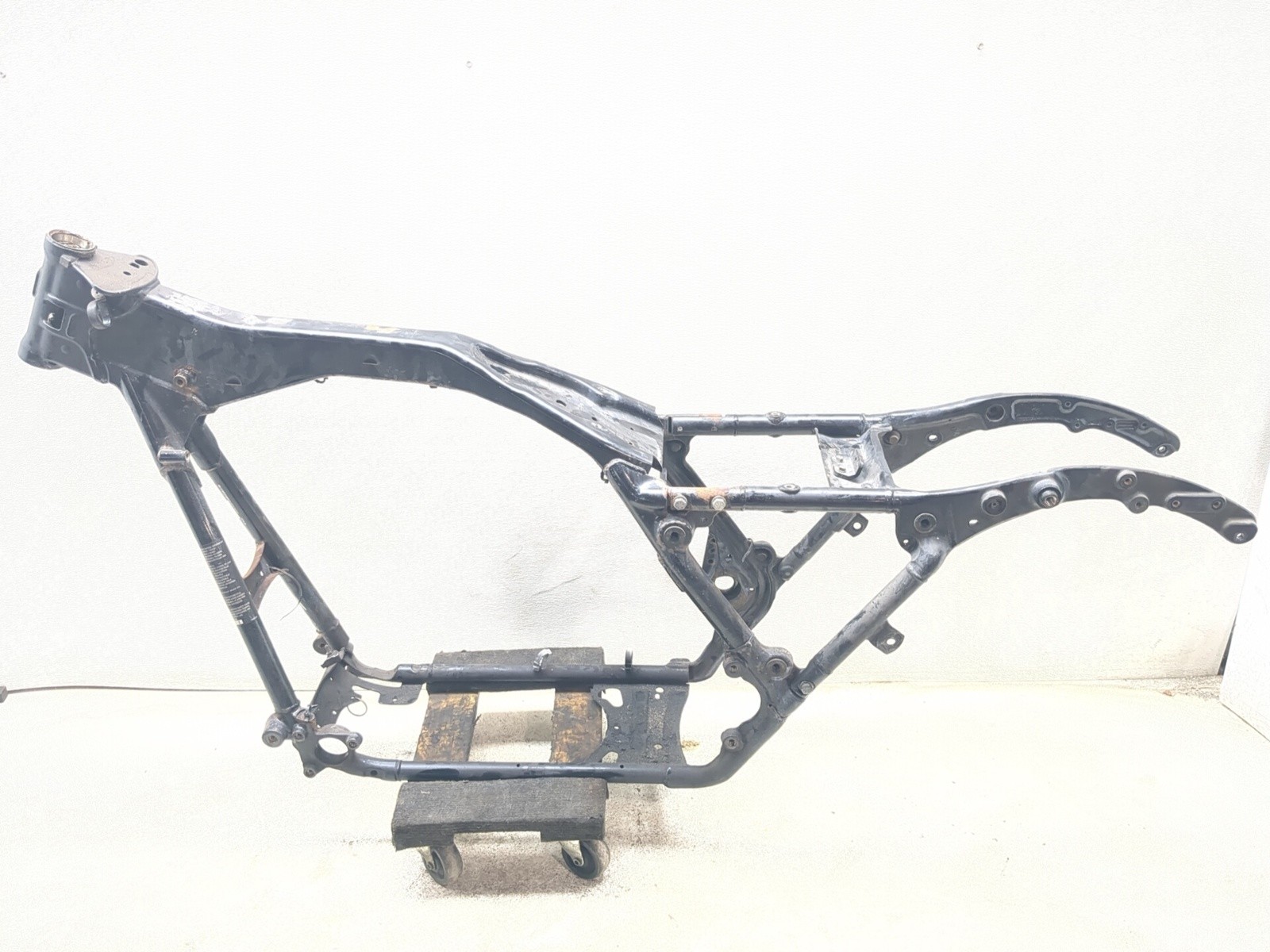 07-13 Harley Davidson FLHRC Road King Classic Main Frame Chassis STRAIGHT SLVG